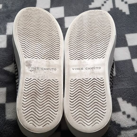 Vince Camuto Kindra Silver Studded Black Leather Slip On Loafers Size 7 - Picture 10 of 11